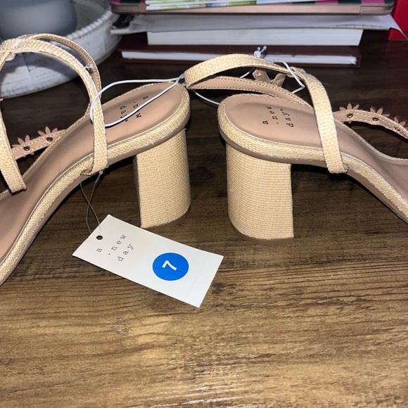 NWT target mirabel heels - Picture 7 of 8